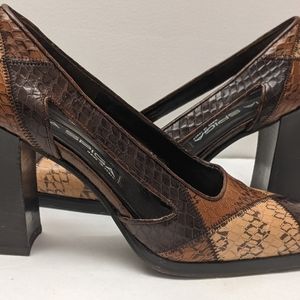Via Spiga Brown snake skin Sz 7m block heel pump